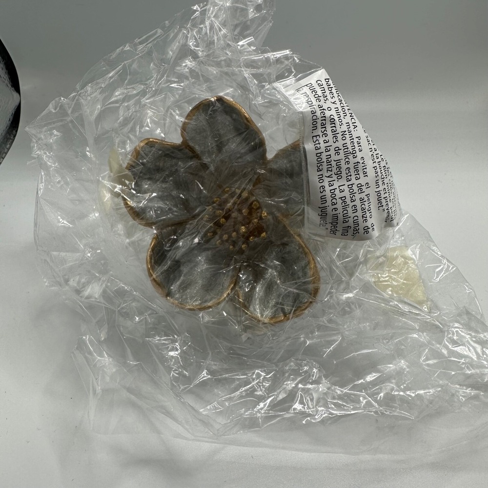 New Mackenzie Childs Sweet Brair Napkin Ring Silver Flower - Picture 2 of 7